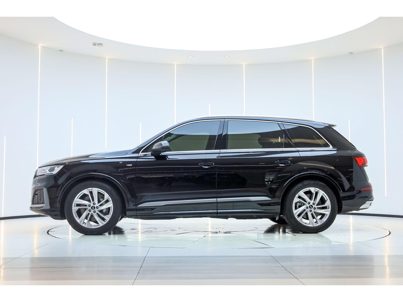 Audi Q7 45 TFSI 2023