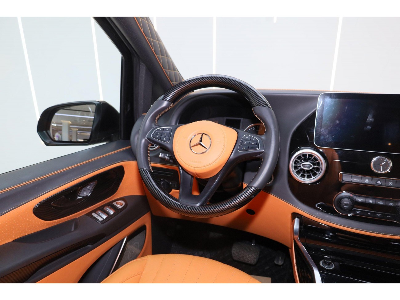 Mercedes-Benz 2023 2024