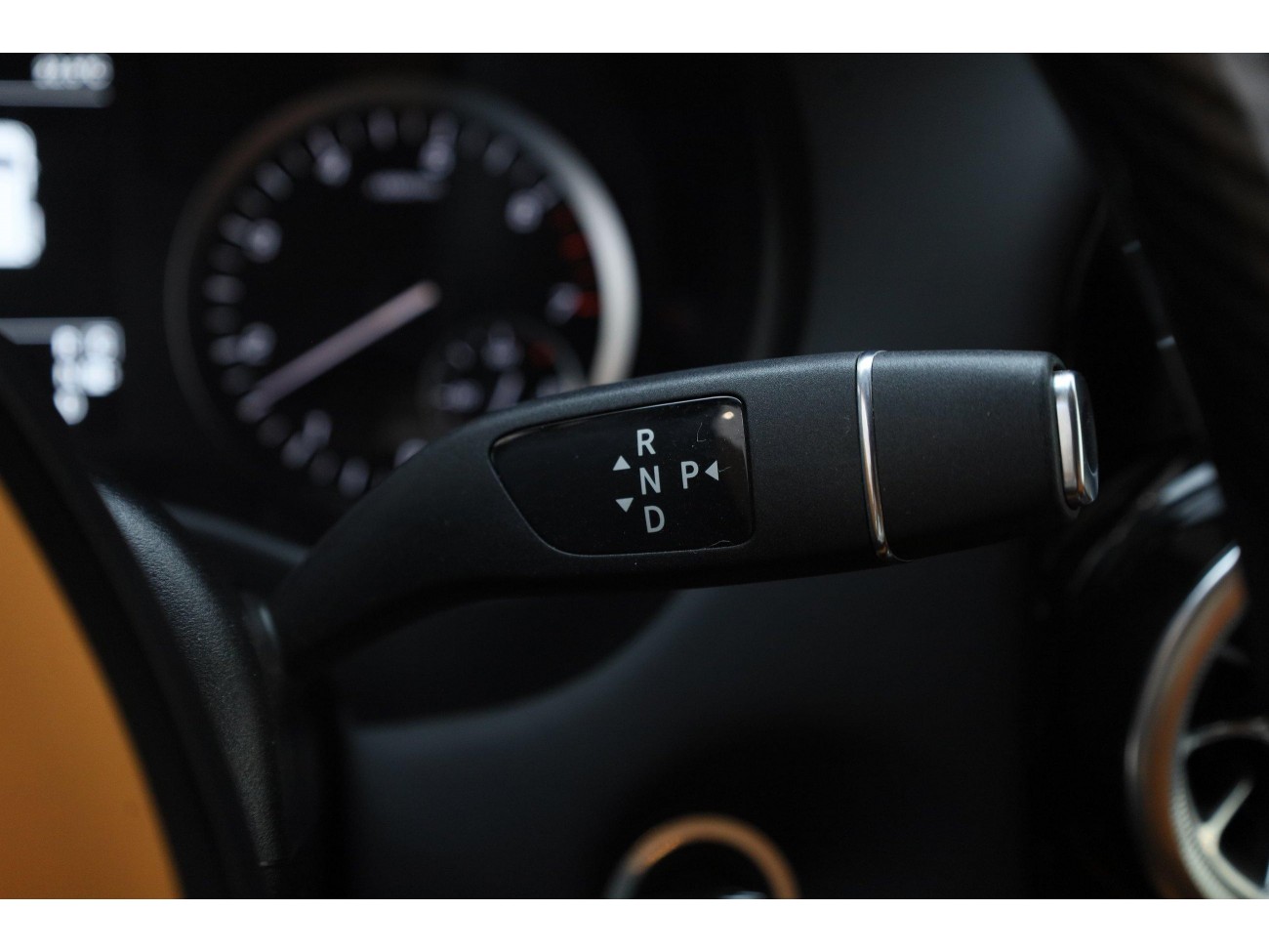 Mercedes-Benz 2023 2024