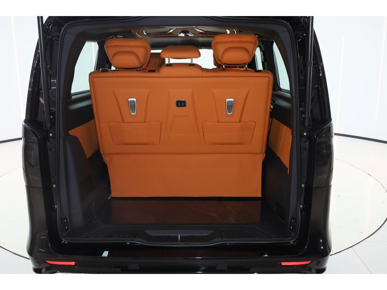 Mercedes-Benz 2023 2024