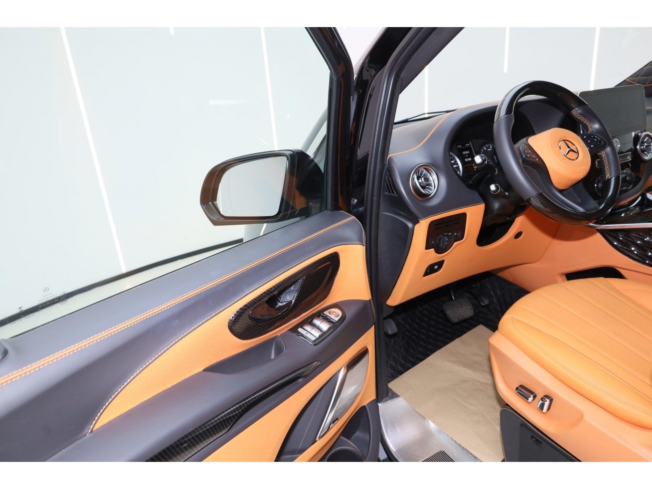 Mercedes-Benz 2023 2024