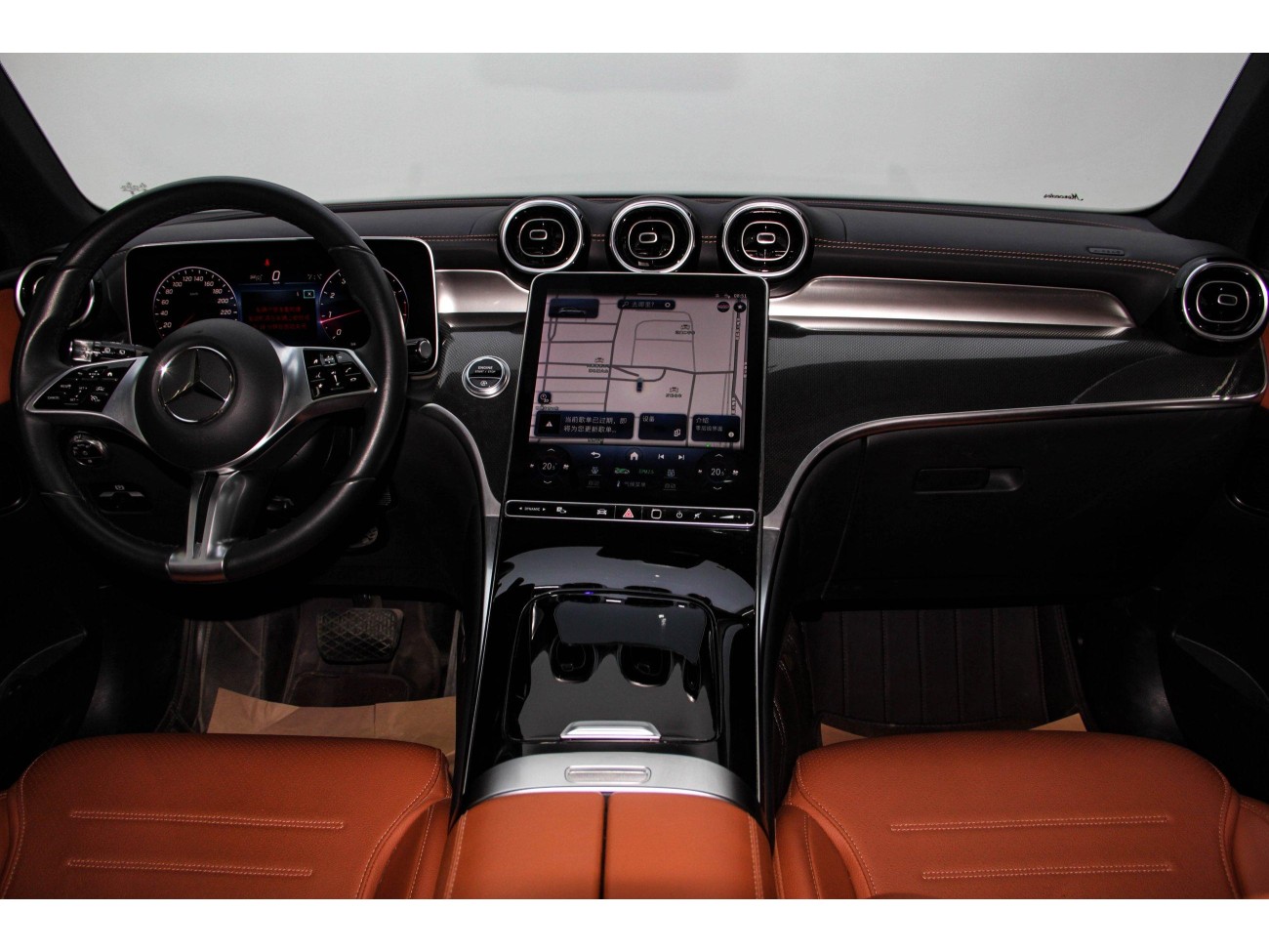 Mercedes-Benz GLC 260 L 2023