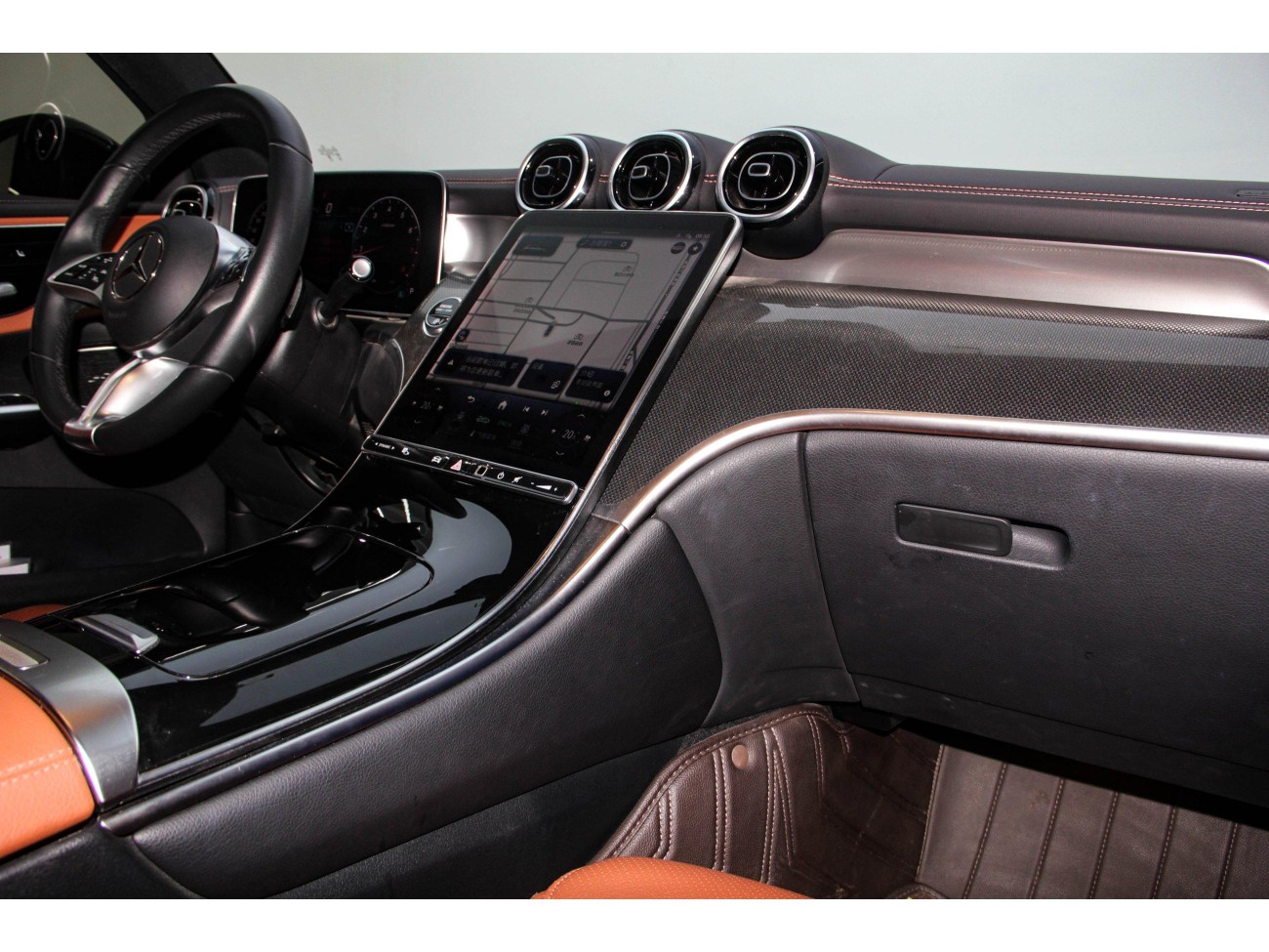 Mercedes-Benz GLC 260 L 2023