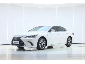 Lexus ES 200 2021