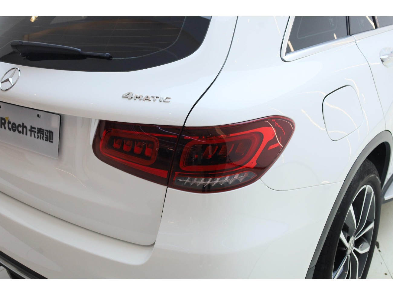 Mercedes-Benz GLC 260 L 2021