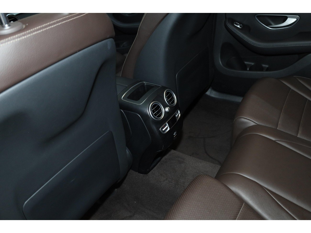 Mercedes-Benz GLC 260 L 2021