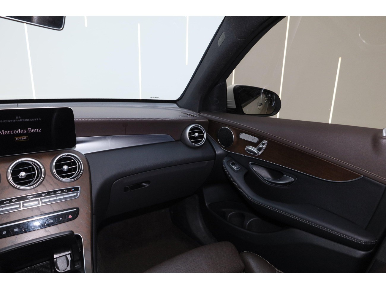 Mercedes-Benz GLC 260 L 2021