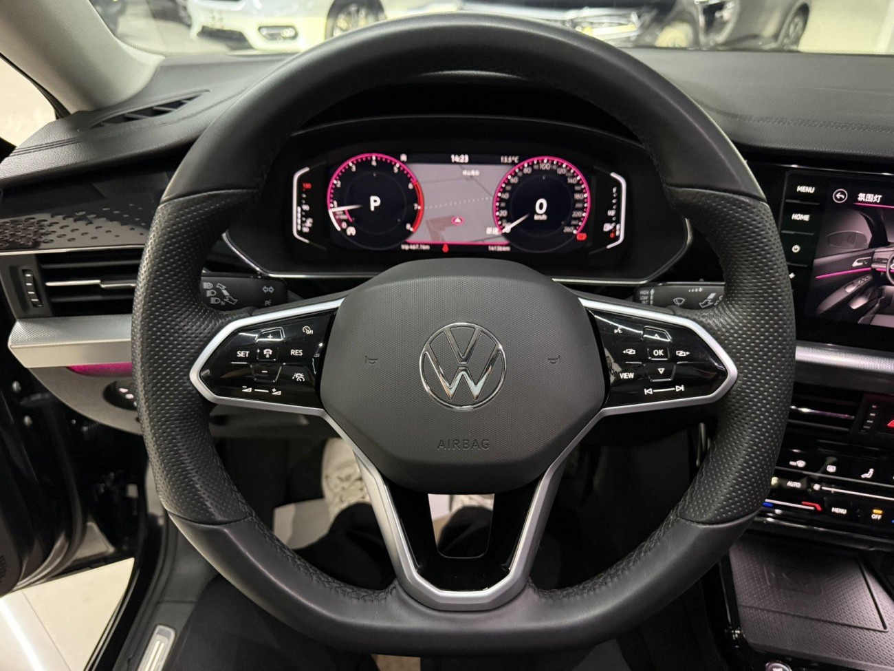 Volkswagen Passat 2023