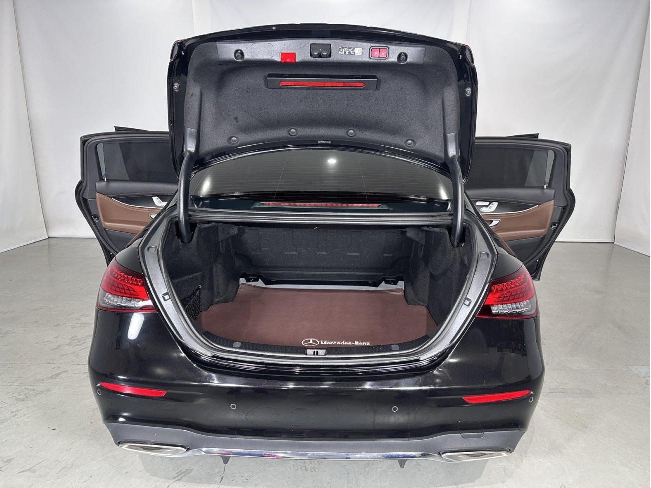 Mercedes-Benz E 300 L 2023