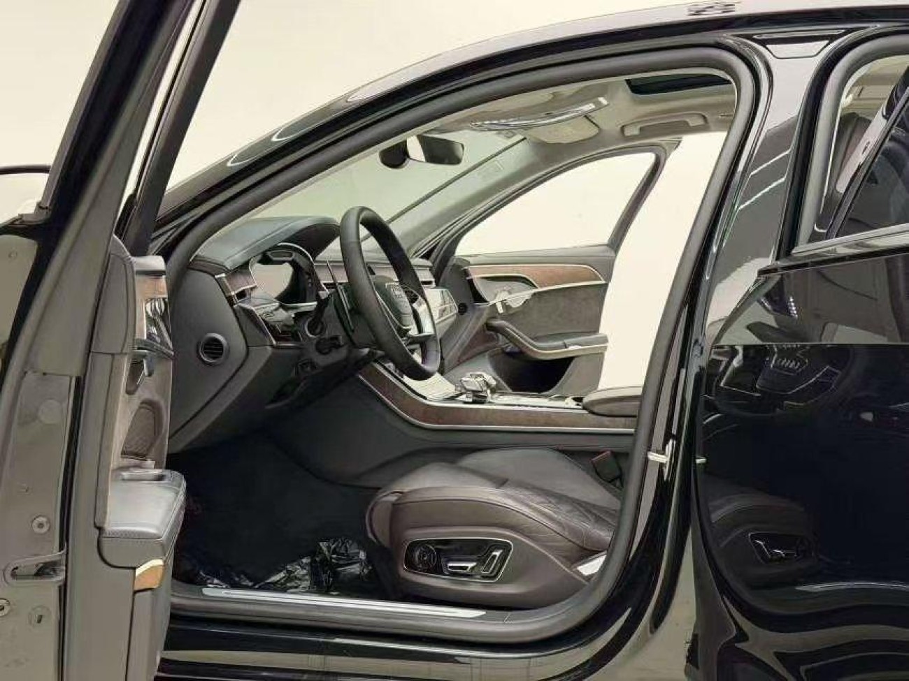 Audi A8L 55 TFSI 2021