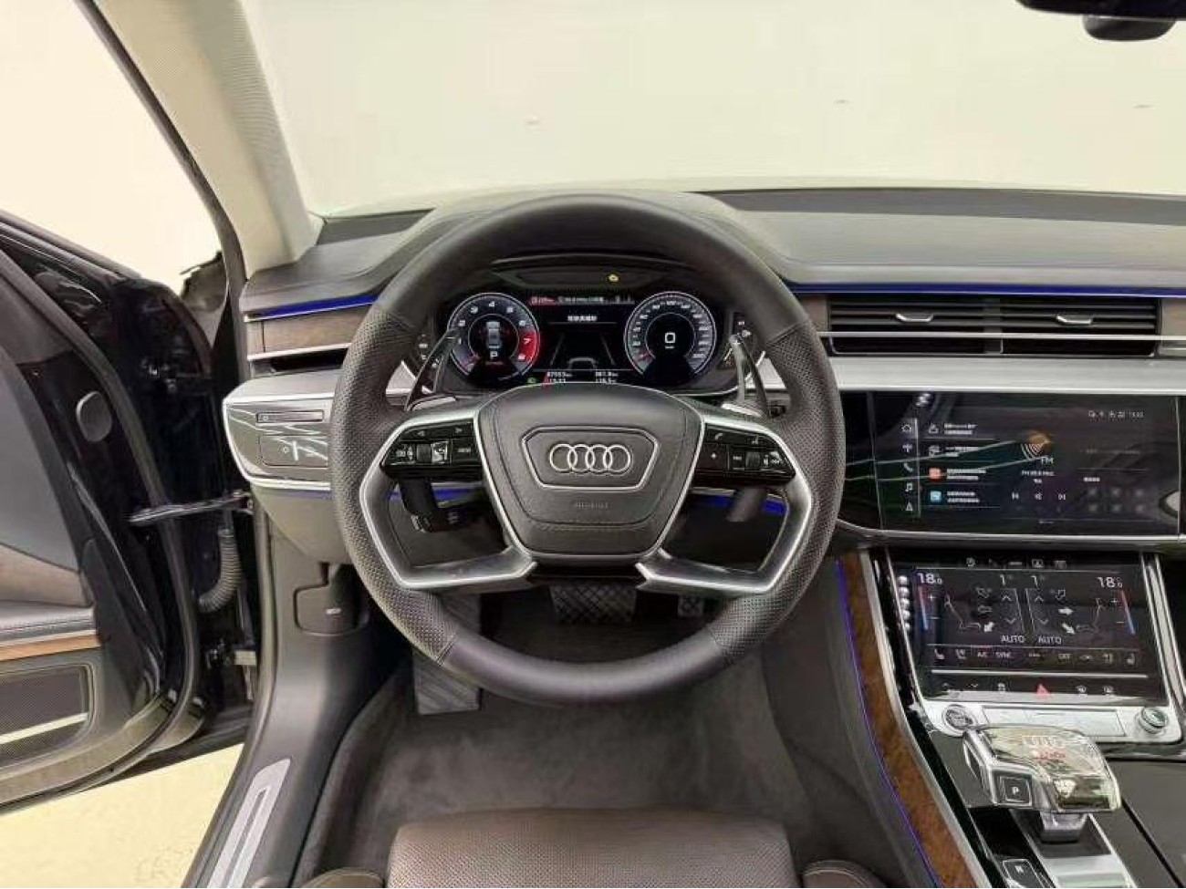 Audi A8L 55 TFSI 2021
