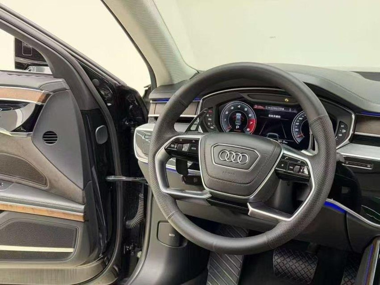 Audi A8L 55 TFSI 2021