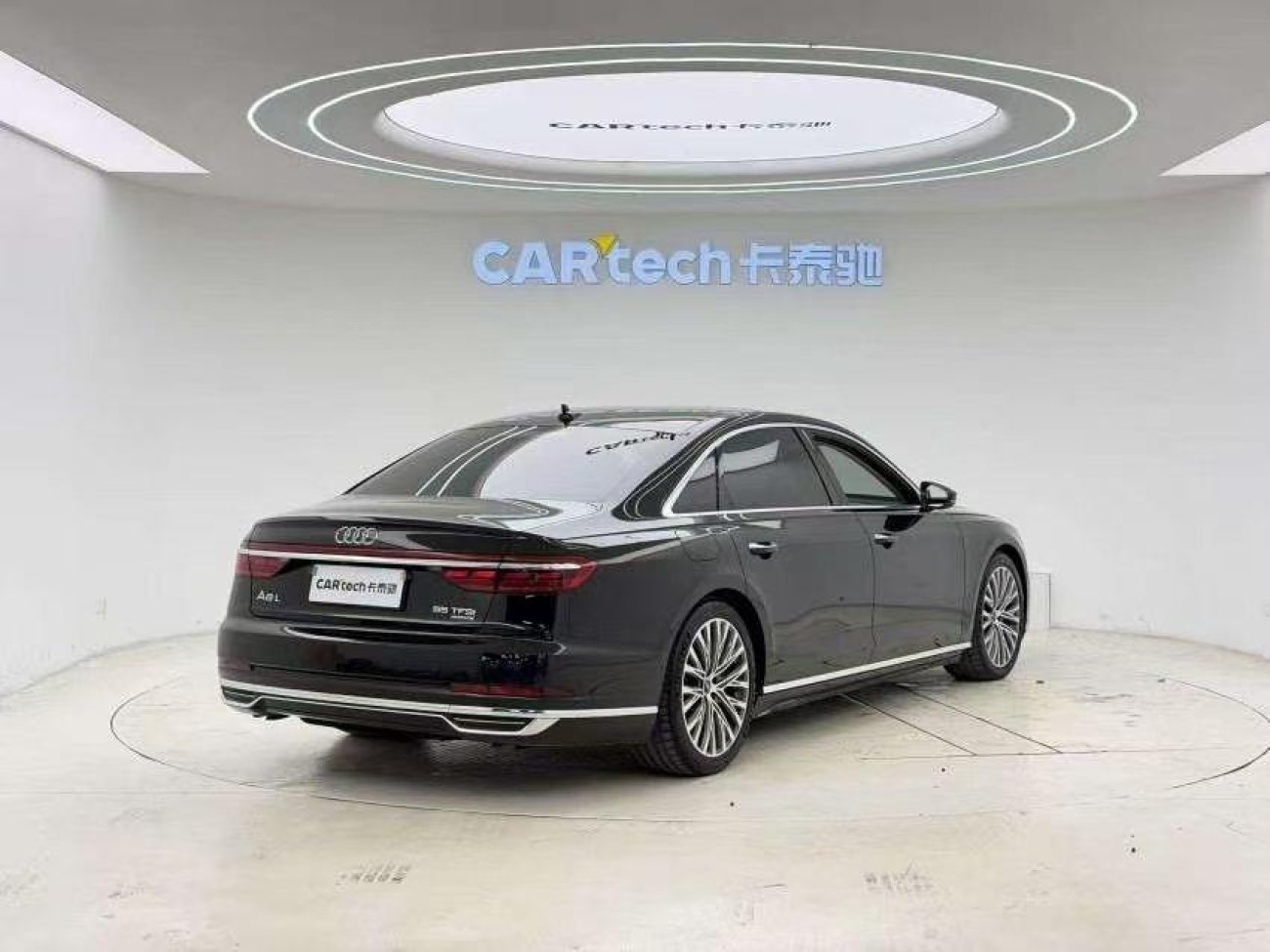 Audi A8L 55 TFSI 2021