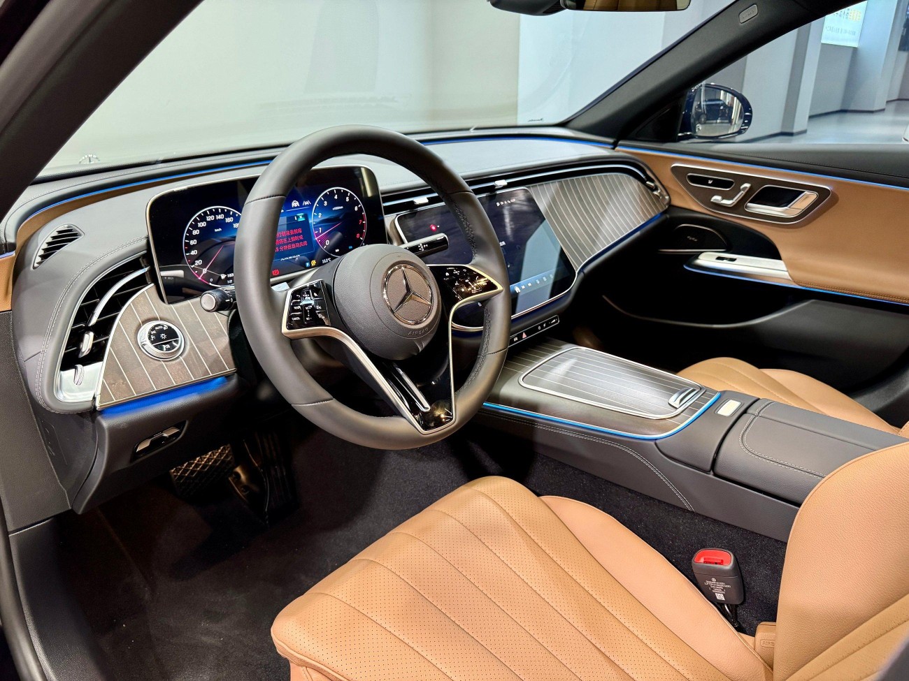 Mercedes-Benz E 300 L 2025