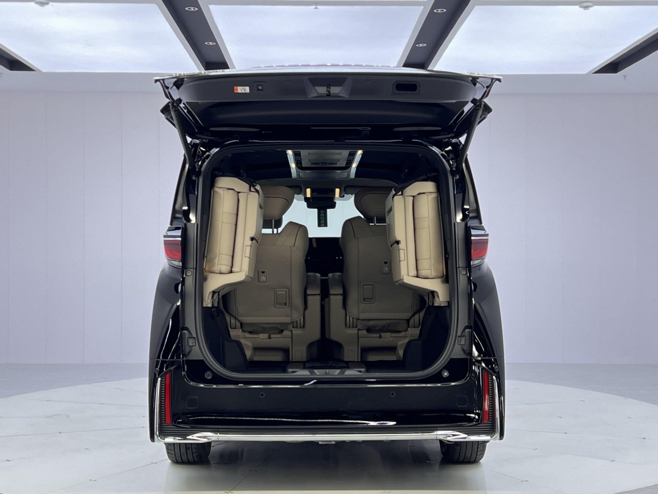 Toyota Vellfire 2024