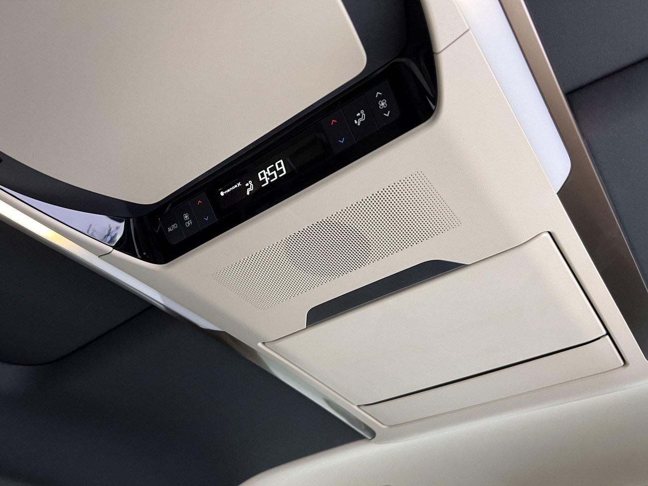 Toyota Vellfire 2024