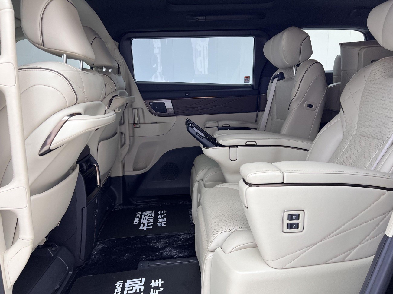 Toyota Vellfire 2024