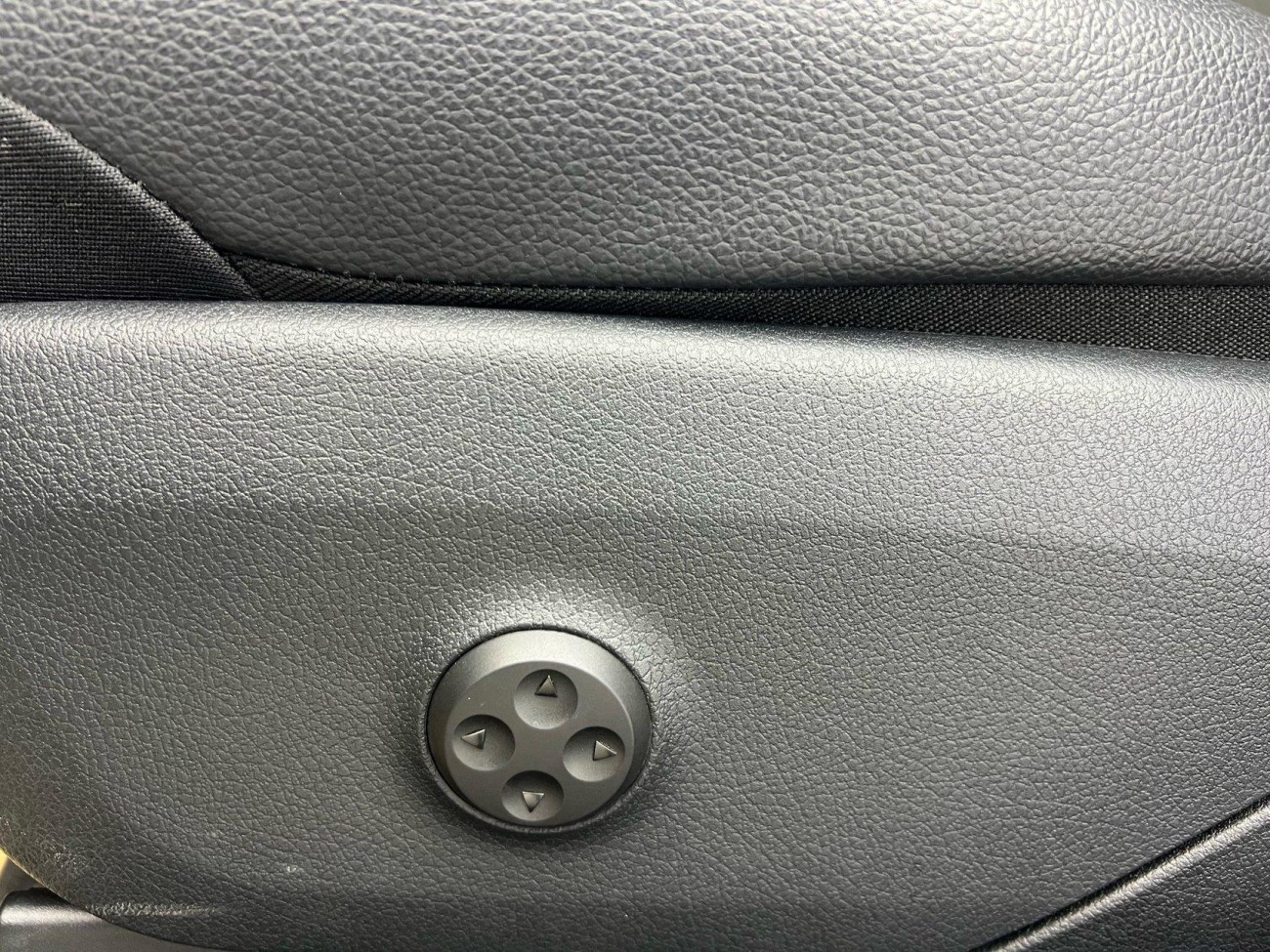 Mercedes-Benz EQE 2024