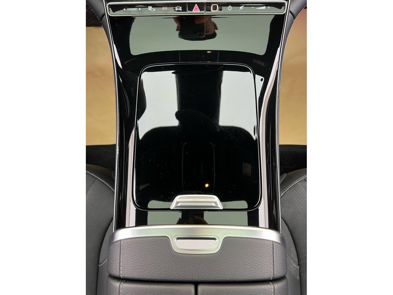 Mercedes-Benz EQE 2024