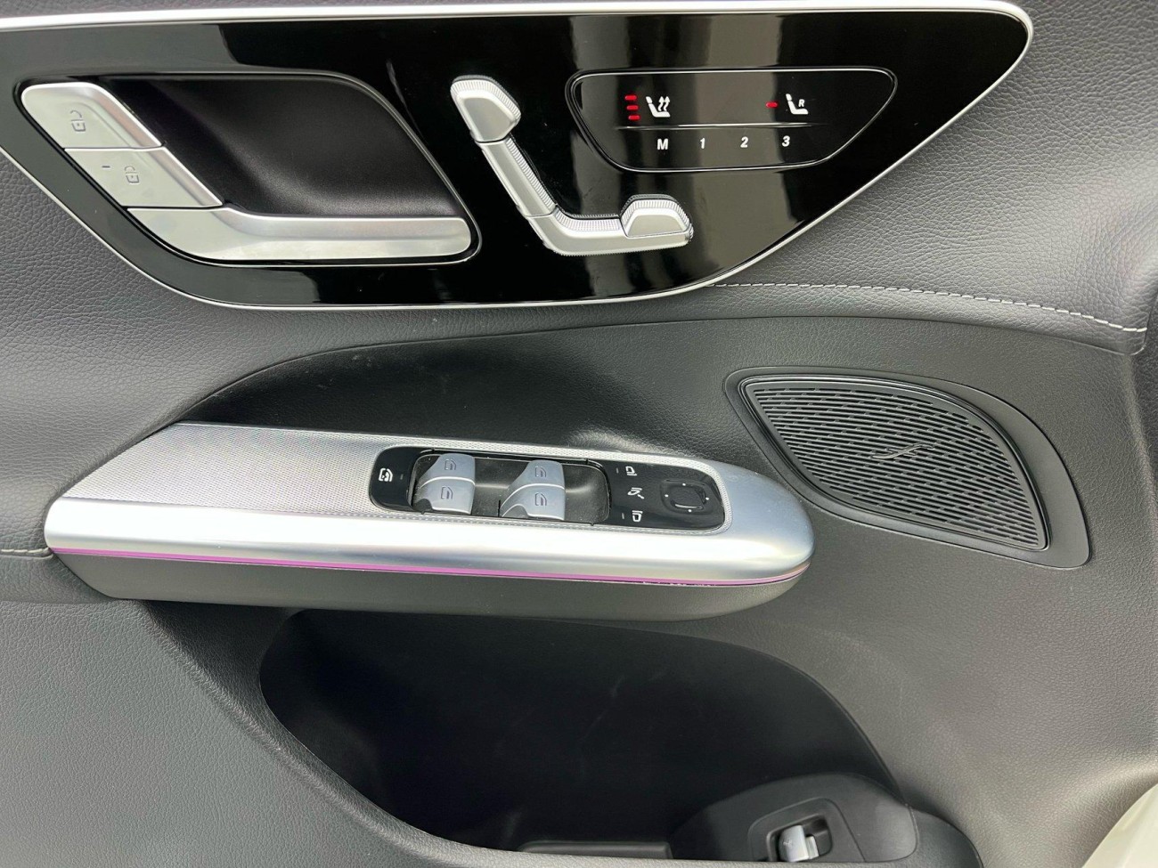 Mercedes-Benz EQE 2024