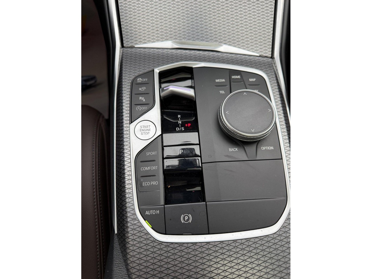 BMW 325Li 2023