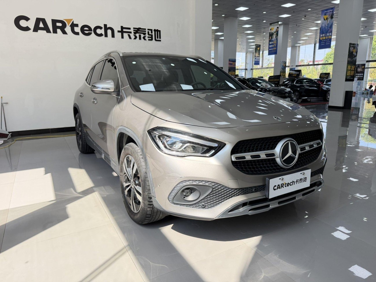 Mercedes-Benz GLA 200 2021
