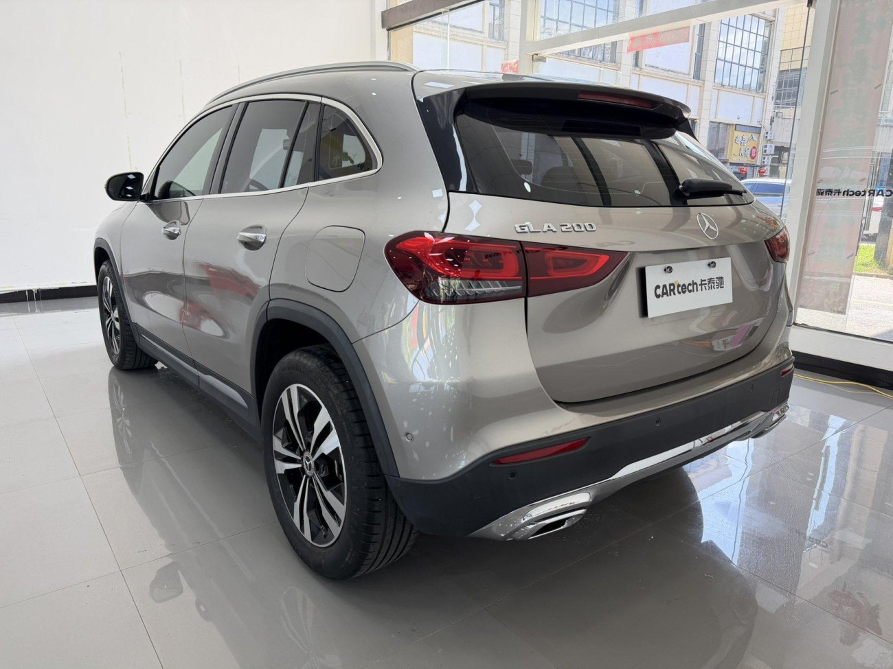 Mercedes-Benz GLA 200 2021