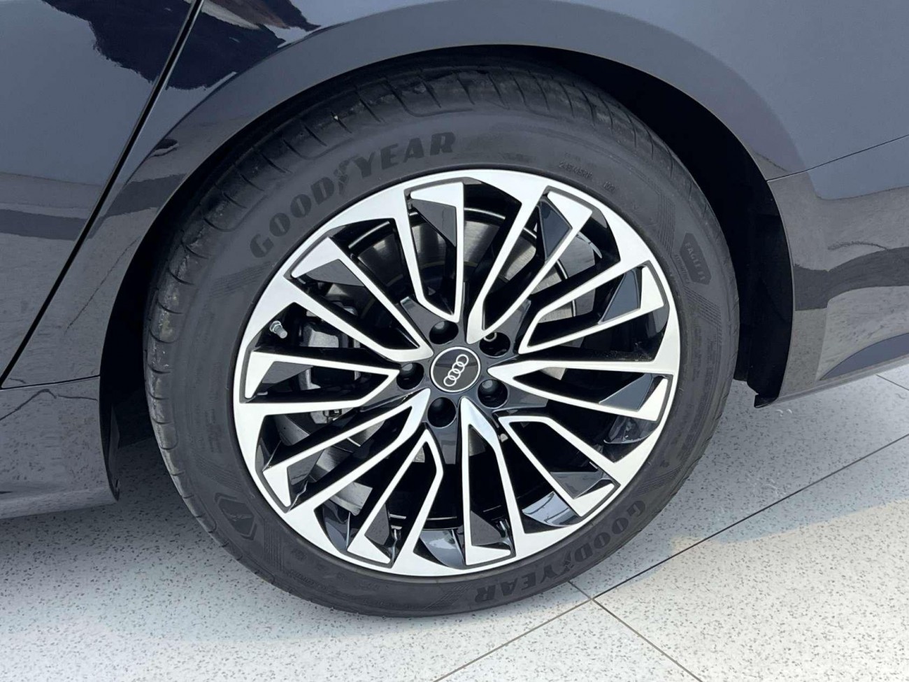 Audi A7L 45 TFSI 2024