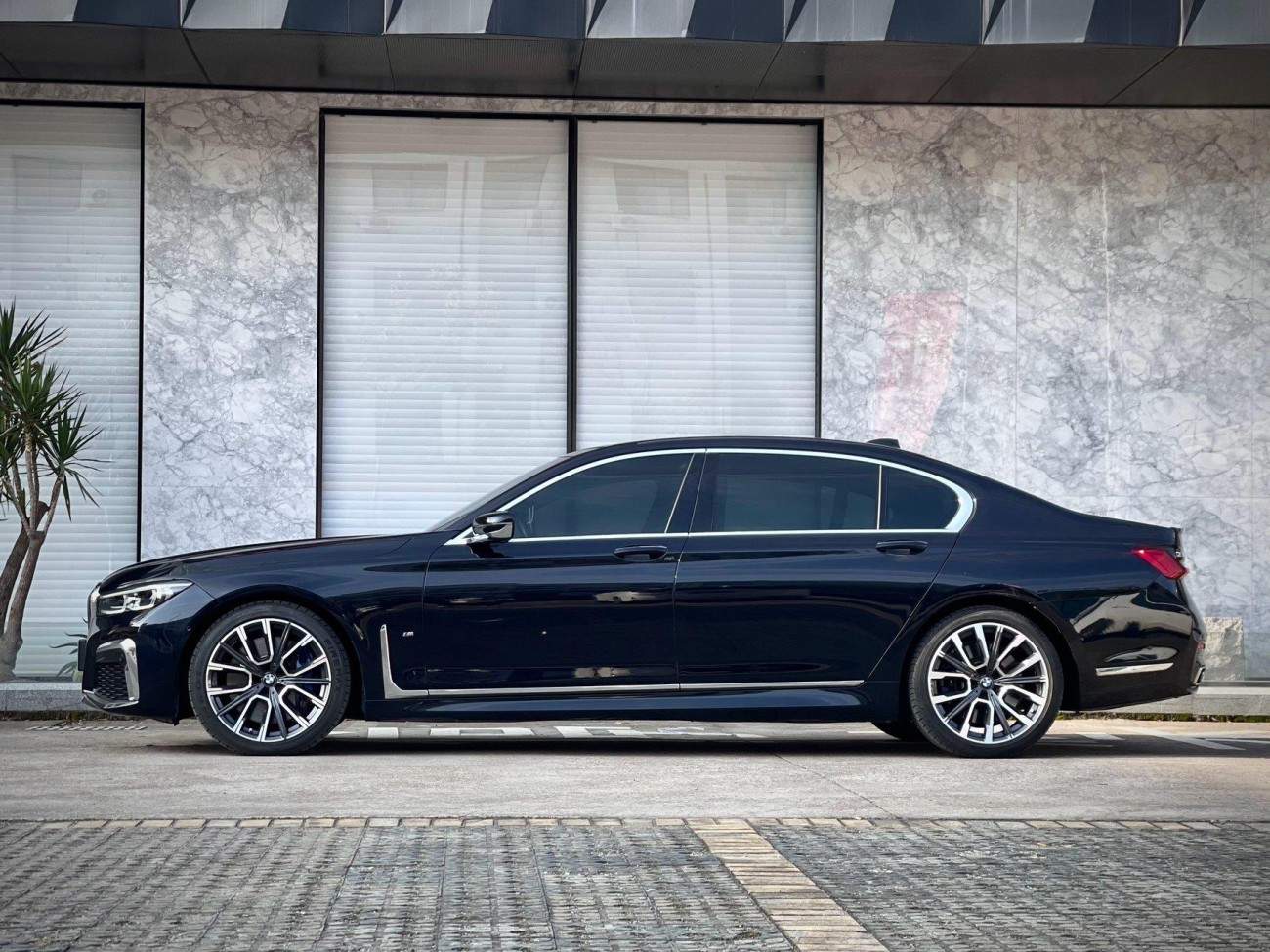 BMW 740Li 2022