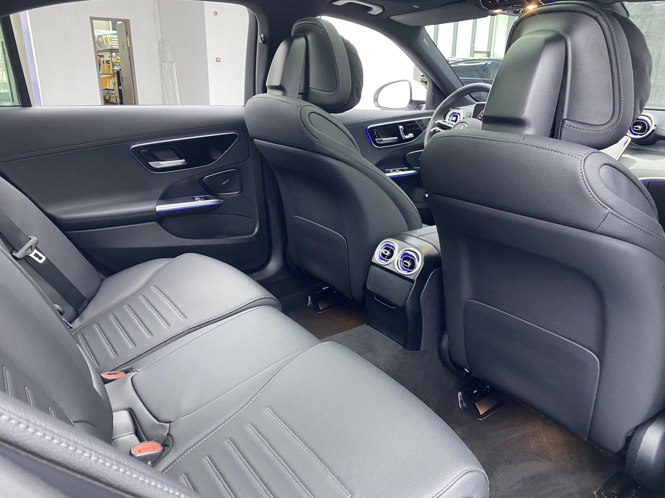 Mercedes-Benz C 260 L 2025