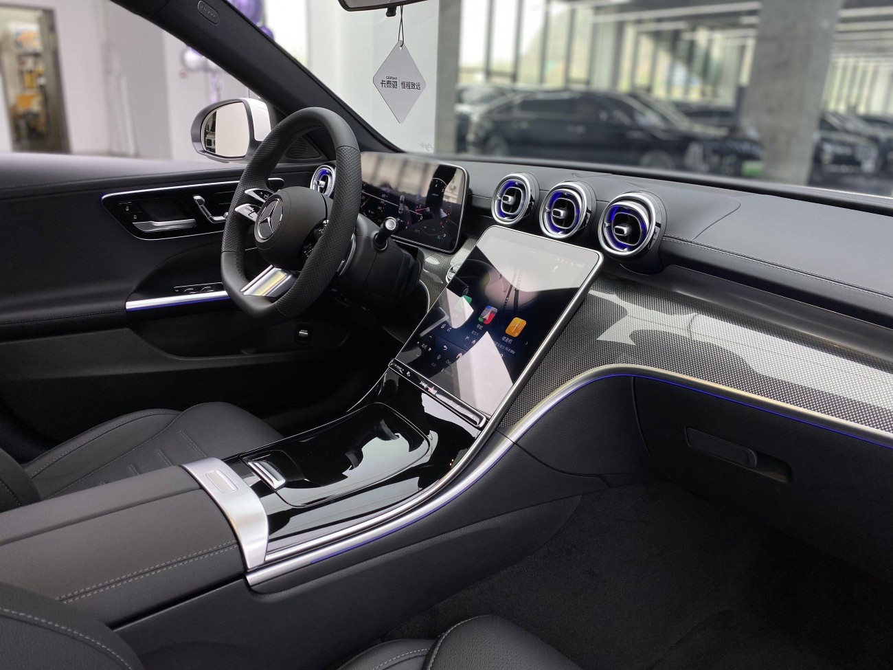 Mercedes-Benz C 260 L 2025