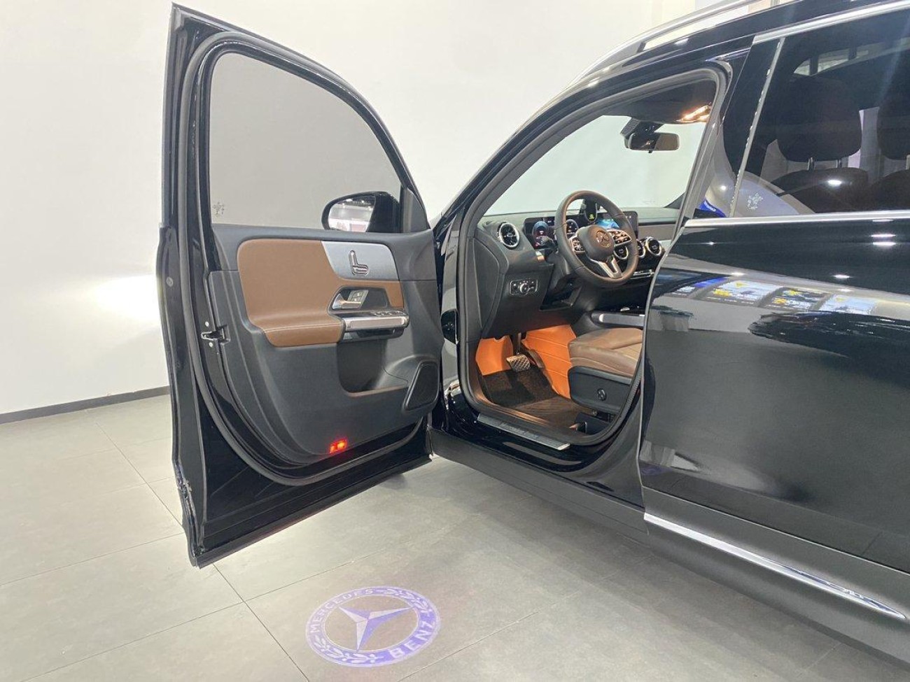 Mercedes-Benz GLB 2023