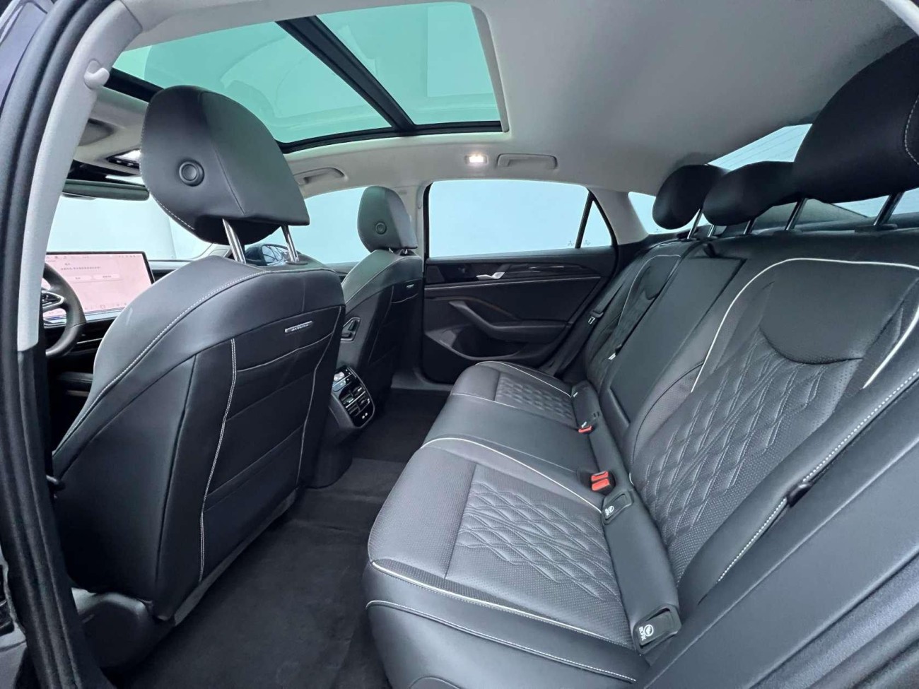 Volkswagen Magotan 2024