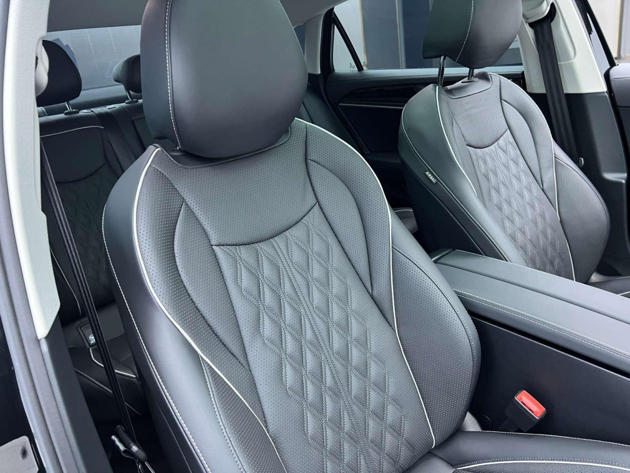 Volkswagen Magotan 2024