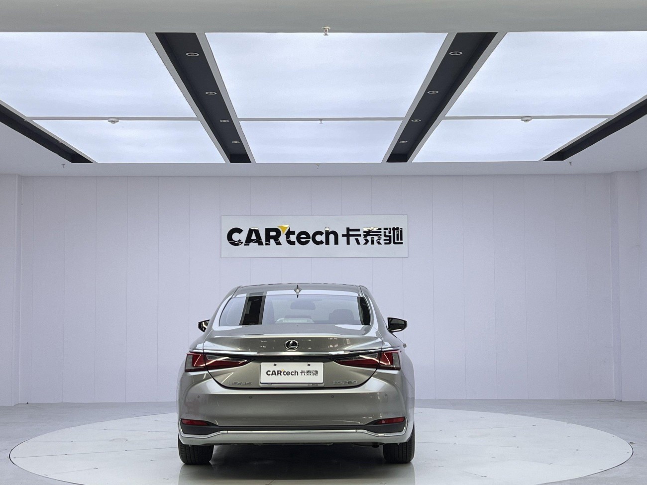 Lexus ES 200 2022