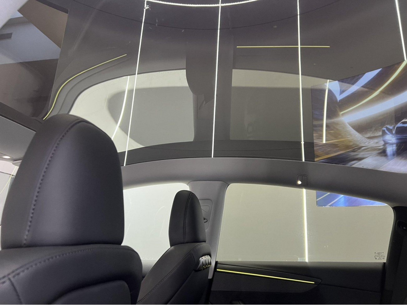 Tesla Model Y 2025
