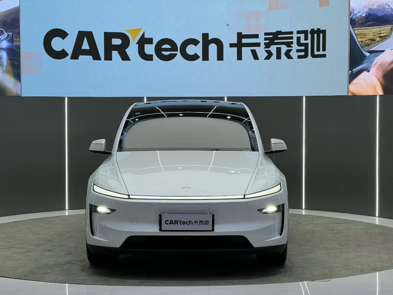 Tesla Model Y 2025