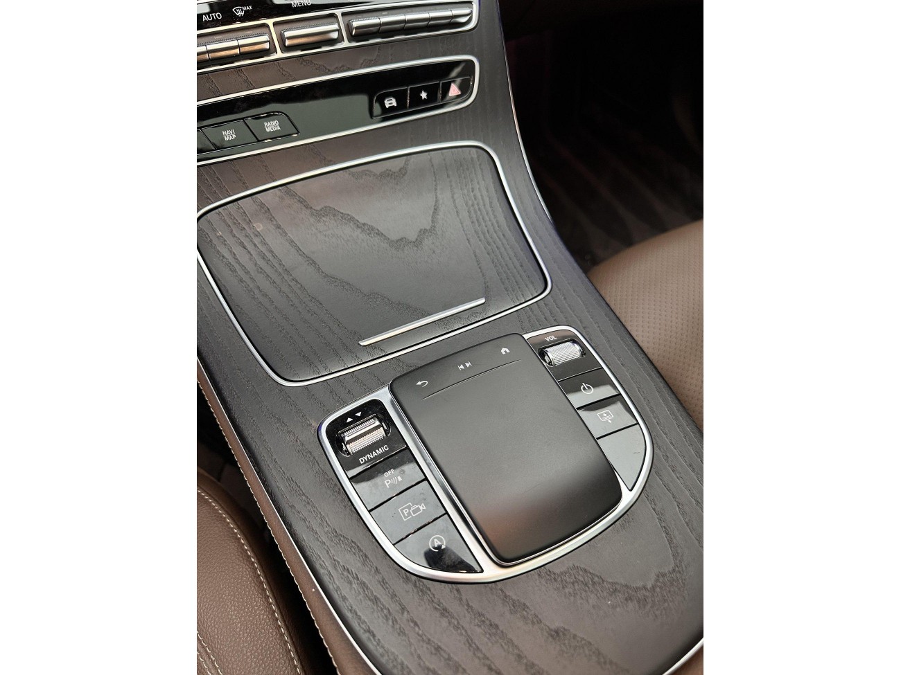 Mercedes-Benz E 300 L 2022