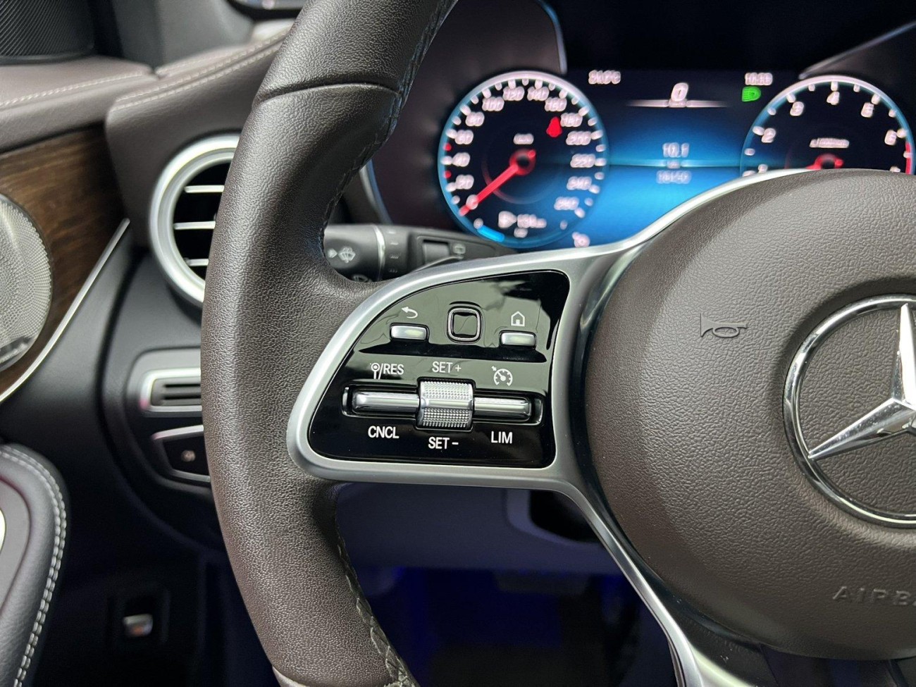 Mercedes-Benz GLC 300 L 2022