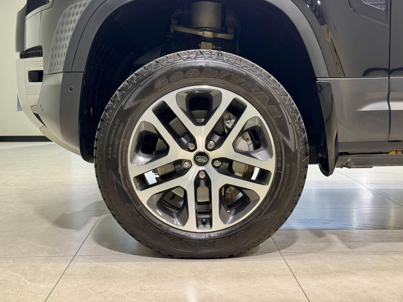 Land Rover Defender 2022