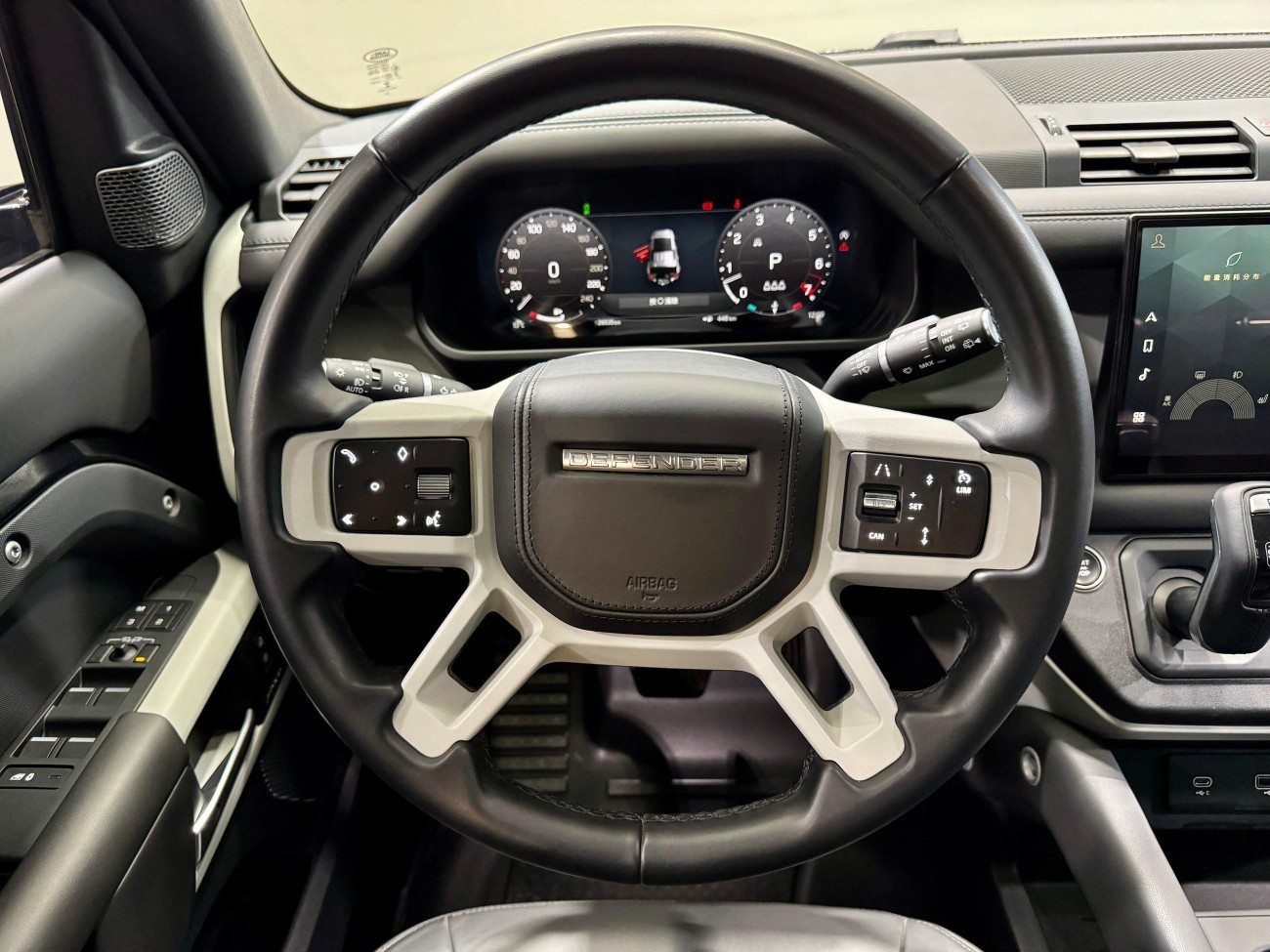 Land Rover Defender 2022