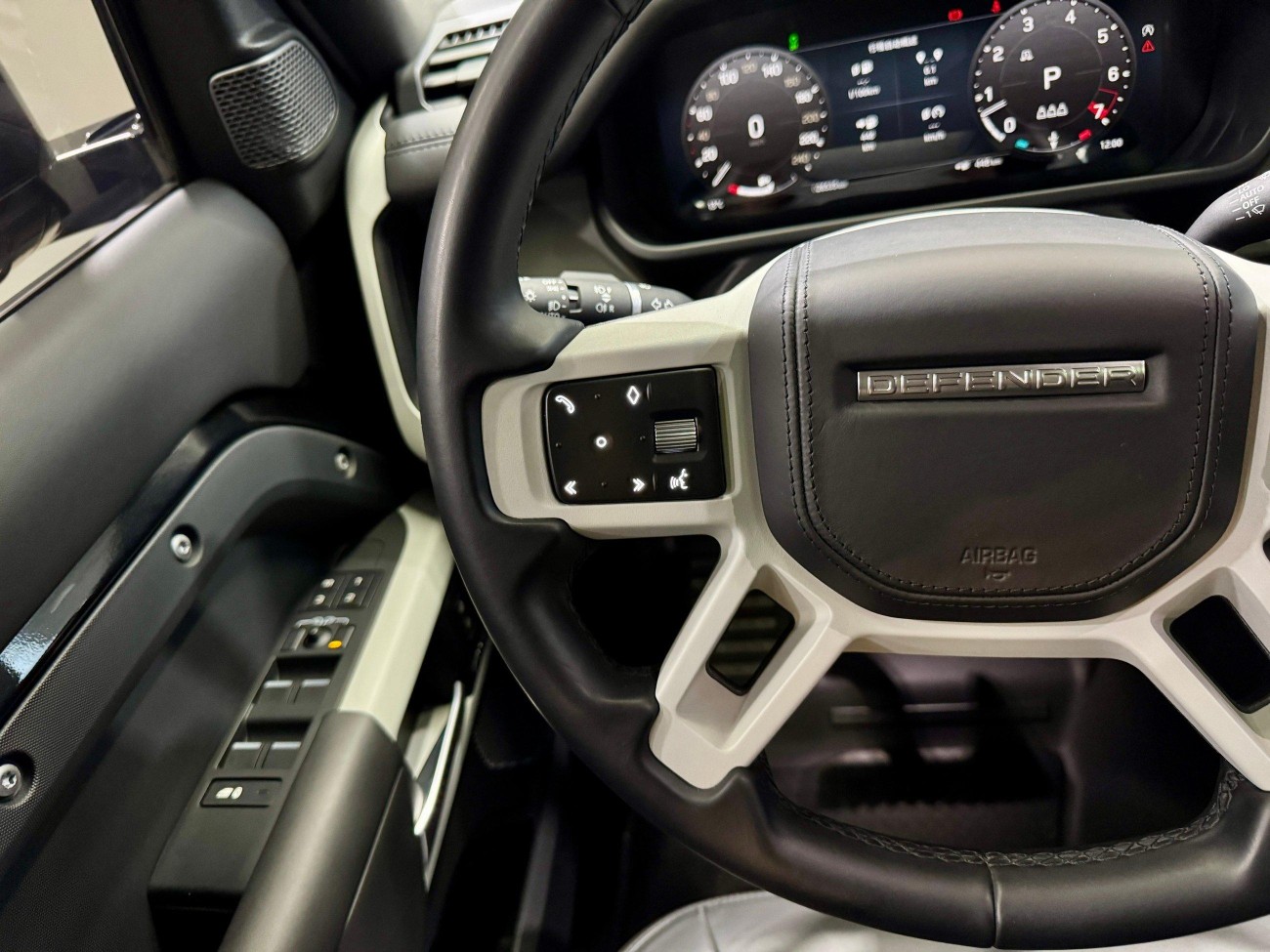 Land Rover Defender 2022