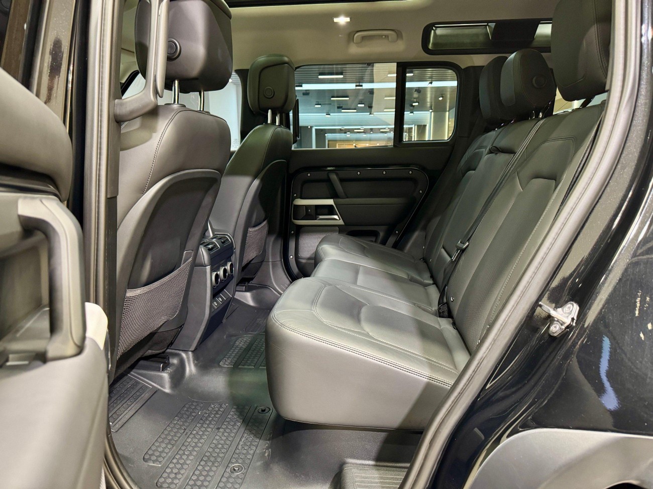 Land Rover Defender 2022