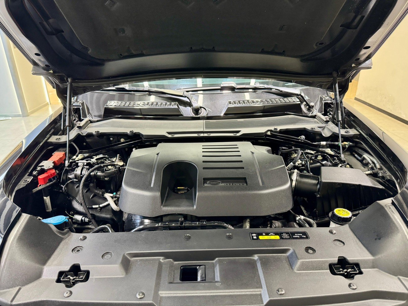 Land Rover Defender 2022