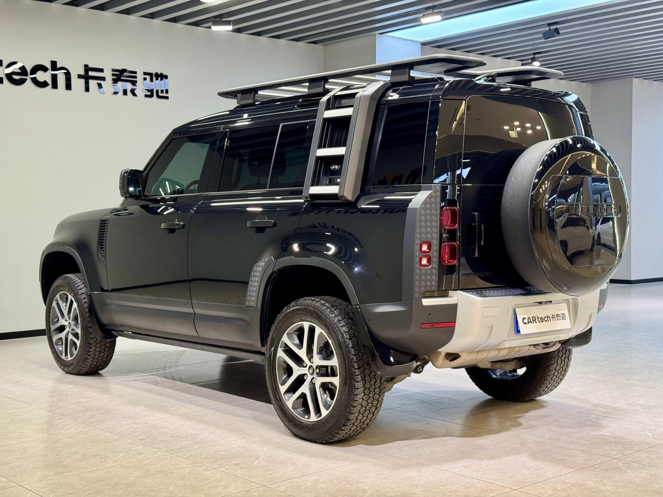 Land Rover Defender 2022