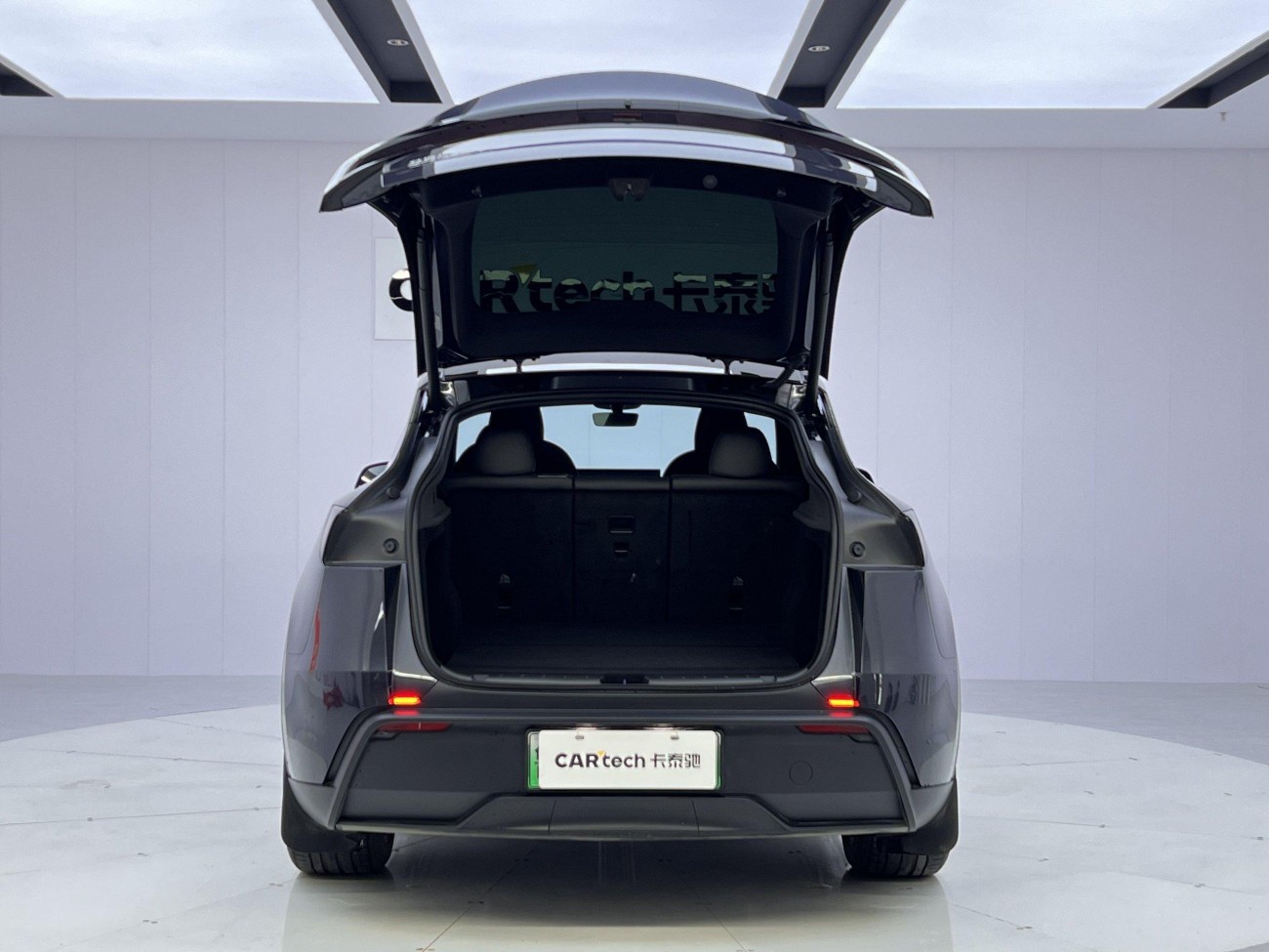 Tesla Model Y 2026