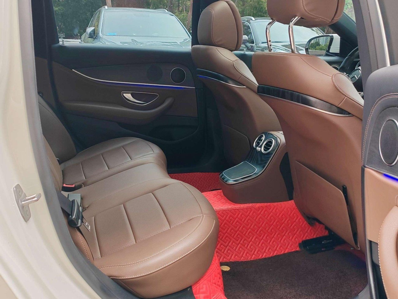 Mercedes-Benz E 260 L 2021