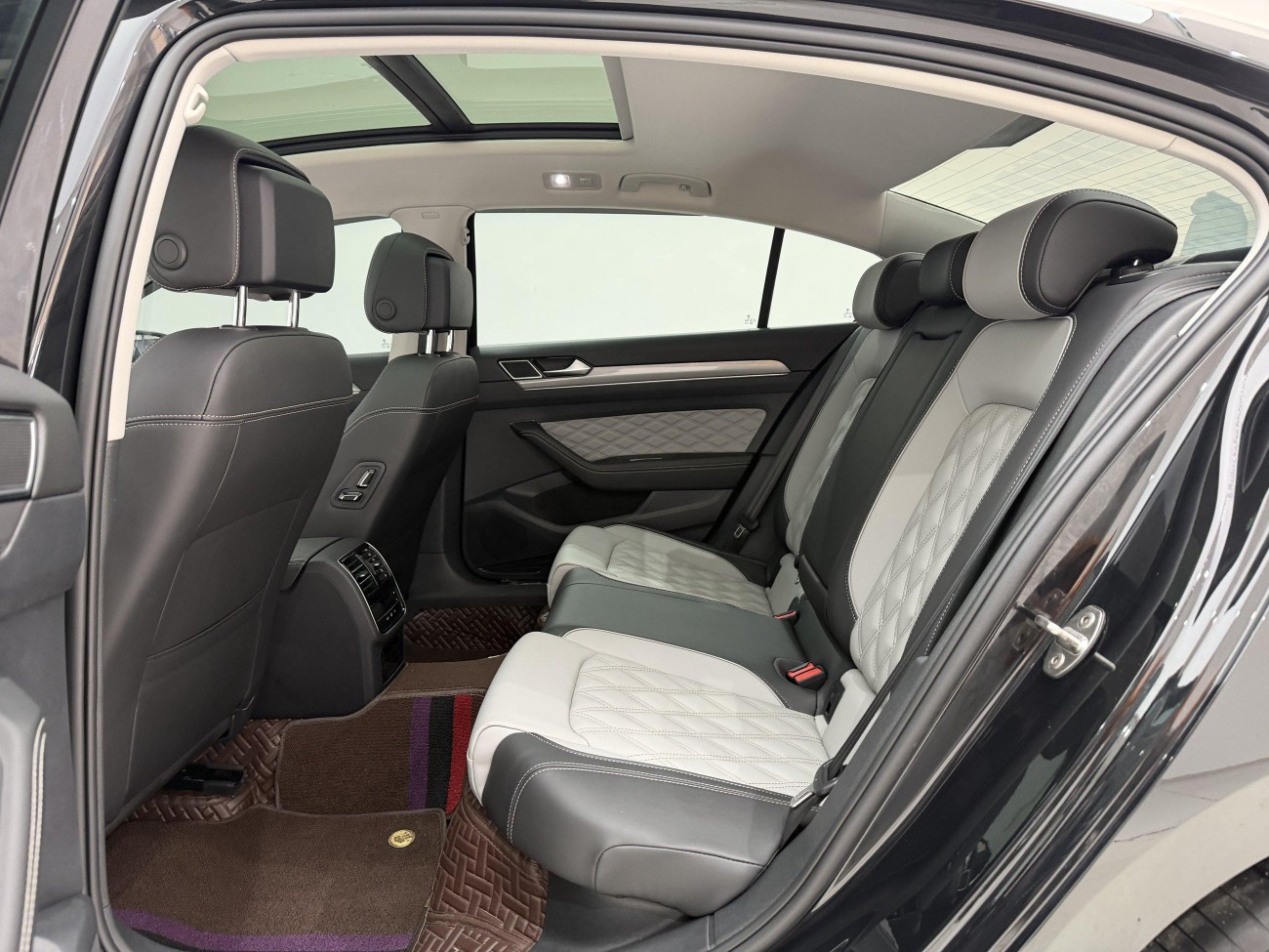 Volkswagen Magotan 2024