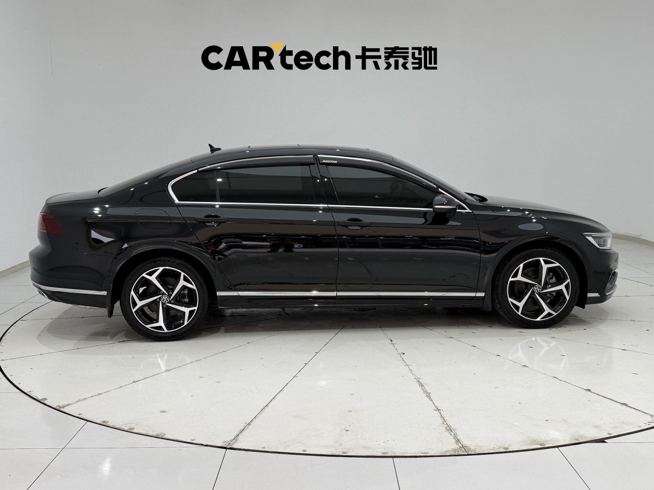 Volkswagen Magotan 2024