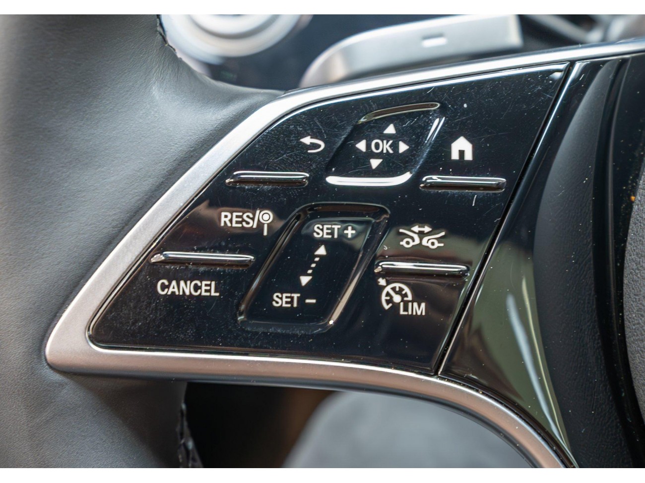 Mercedes-Benz E 300 L 2025